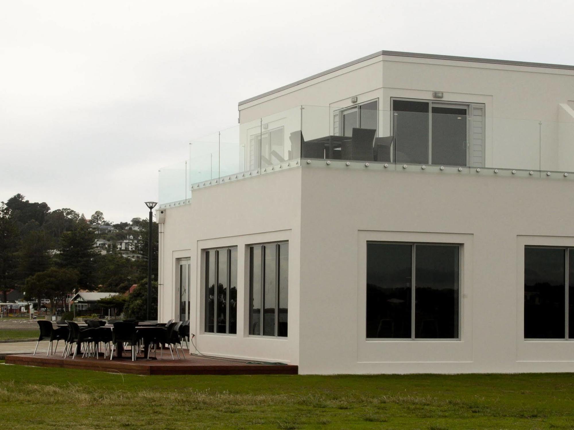 נאפייר East Pier Hotel מראה חיצוני תמונה