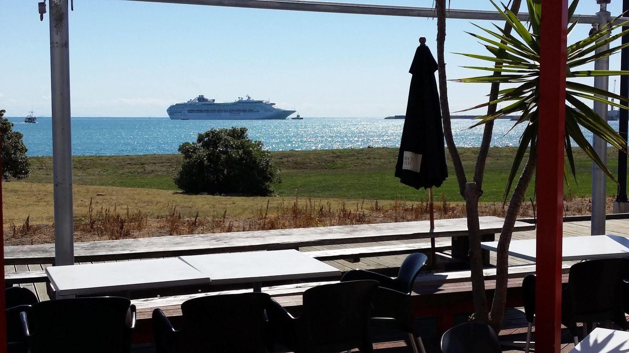 נאפייר East Pier Hotel מראה חיצוני תמונה